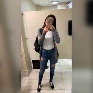 Meet your Posher, Lourdes